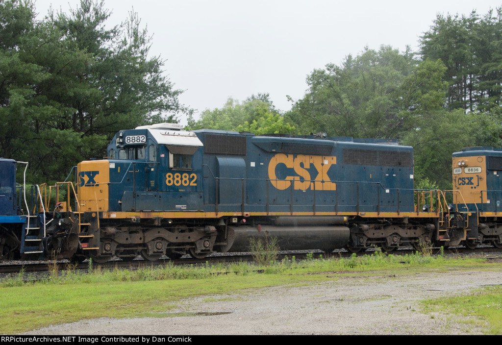 CSXT 8882